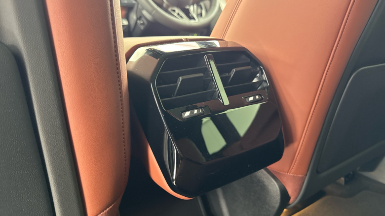 BMW iX 300kW xDrive45 M Sport 101kWh 5dr Auto [Pro Pack] Electric Estate